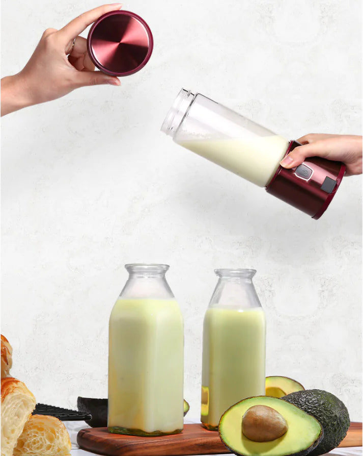 🥤 Mini Portable Electric Juice Blender Cup — Freshness Anywhere, Anytime